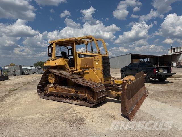 CAT D6N LGP بلدوزرات مجنزرة