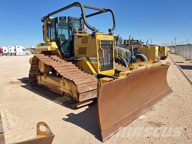 CAT D6N LGP بلدوزرات مجنزرة