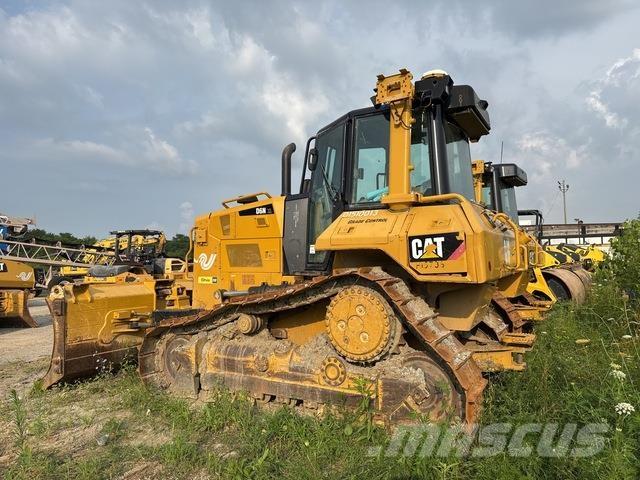 CAT D6N XL بلدوزرات مجنزرة