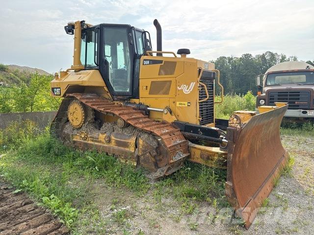 CAT D6N XL بلدوزرات مجنزرة