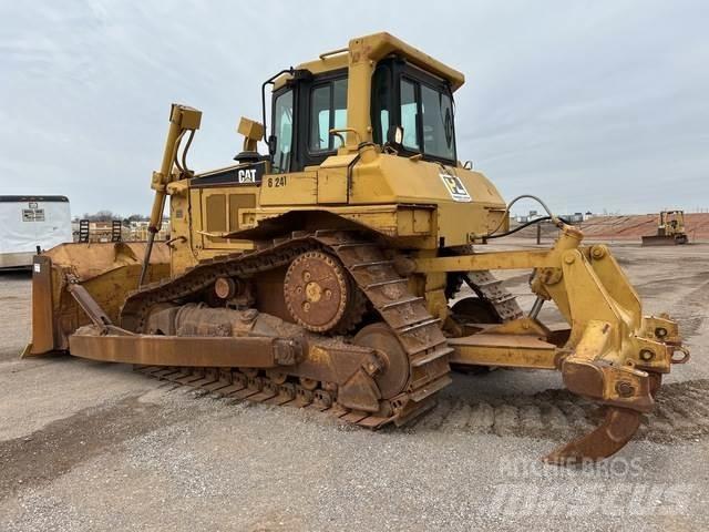 CAT D6R بلدوزرات مجنزرة