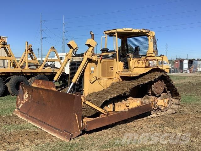 CAT D6R بلدوزرات مجنزرة
