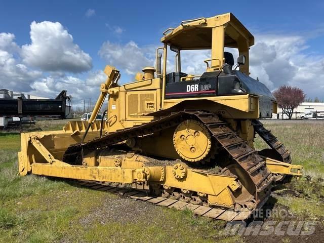 CAT D6R LGP بلدوزرات مجنزرة