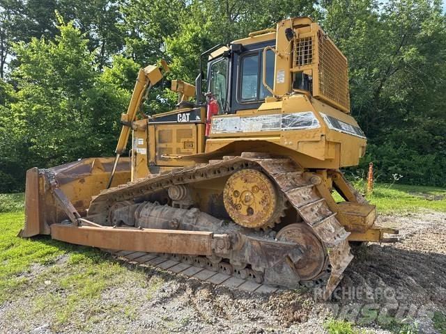CAT D6RII XW بلدوزرات مجنزرة