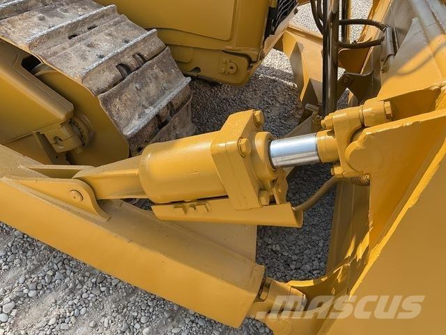 CAT D6T بلدوزرات مجنزرة