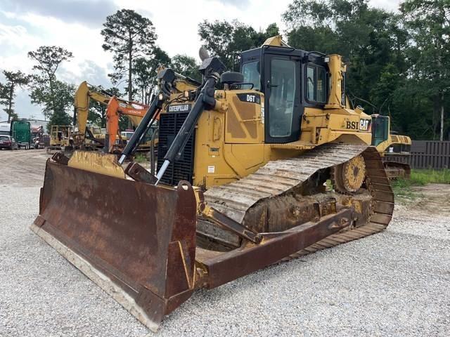 CAT D6T LGP بلدوزرات مجنزرة