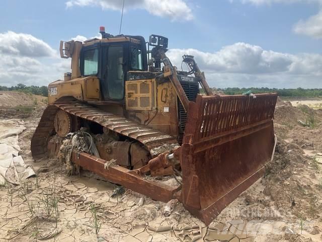 CAT D6T LGP بلدوزرات مجنزرة