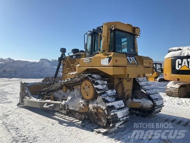 CAT D6T LGP بلدوزرات مجنزرة