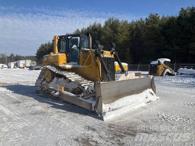 CAT D6T LGP بلدوزرات مجنزرة