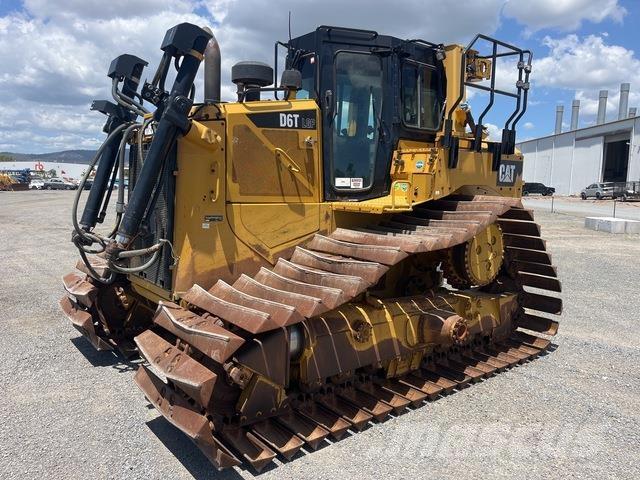 CAT D6T LGP بلدوزرات مجنزرة