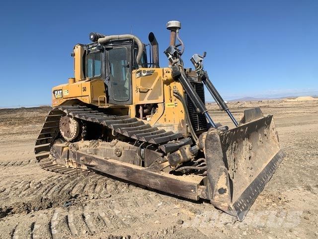 CAT D6T LGP بلدوزرات مجنزرة