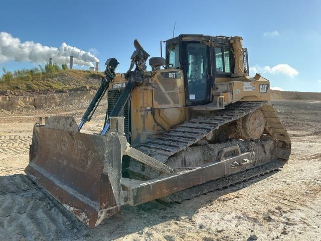 CAT D6T LGP بلدوزرات مجنزرة