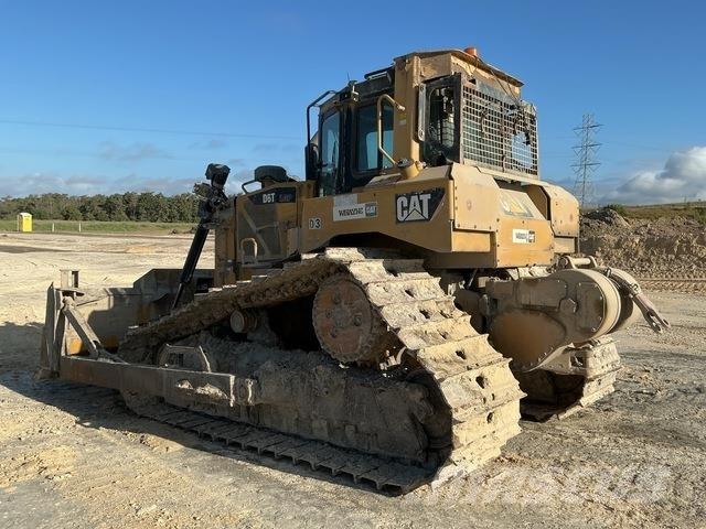 CAT D6T LGP بلدوزرات مجنزرة