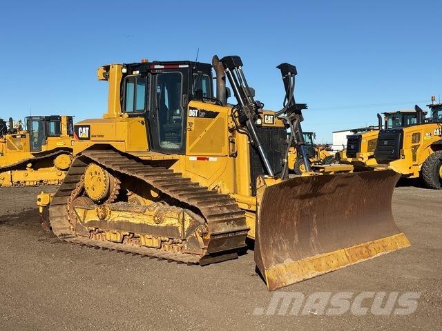 CAT D6T LGP بلدوزرات مجنزرة