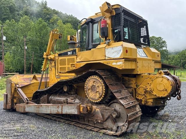 CAT D6T XL بلدوزرات مجنزرة