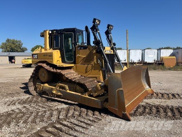CAT D6T XW بلدوزرات مجنزرة