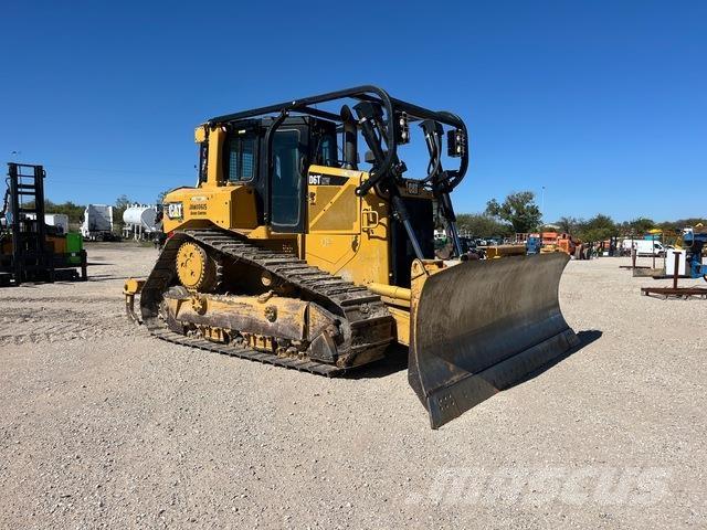 CAT D6T XW بلدوزرات مجنزرة