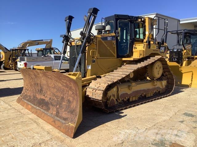 CAT D6T XW بلدوزرات مجنزرة
