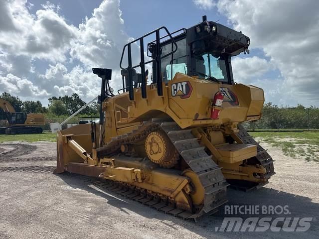 CAT D7 بلدوزرات مجنزرة