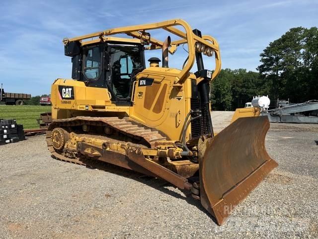 CAT D7E بلدوزرات مجنزرة