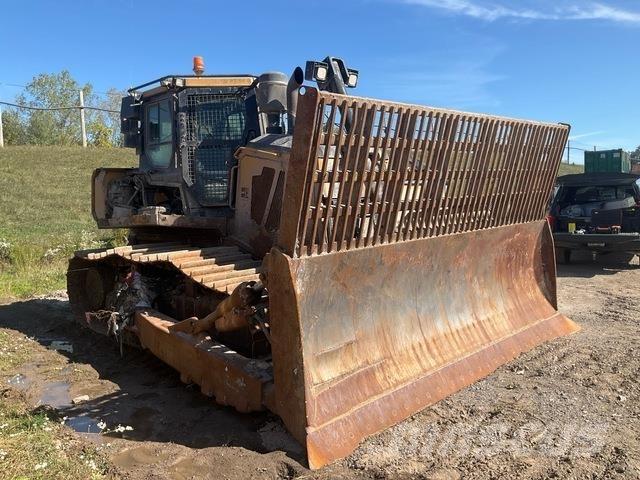CAT D7E بلدوزرات مجنزرة