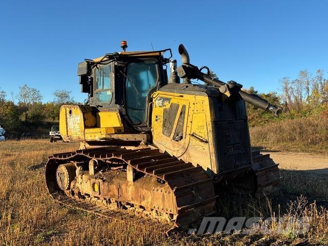 CAT D7E بلدوزرات مجنزرة
