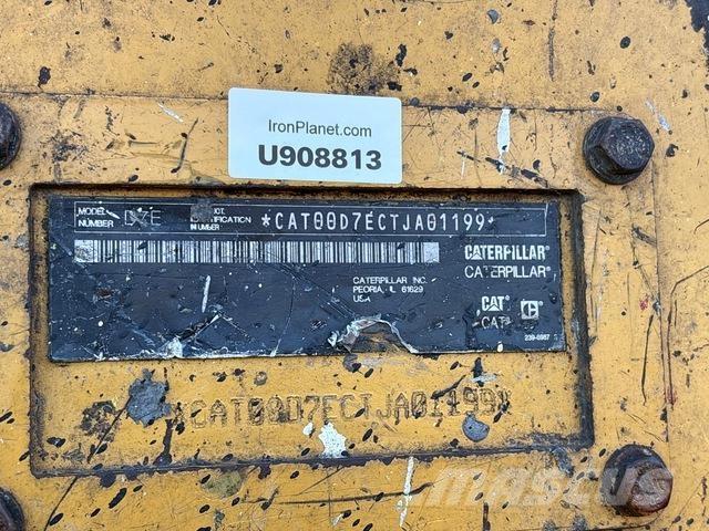 CAT D7E بلدوزرات مجنزرة