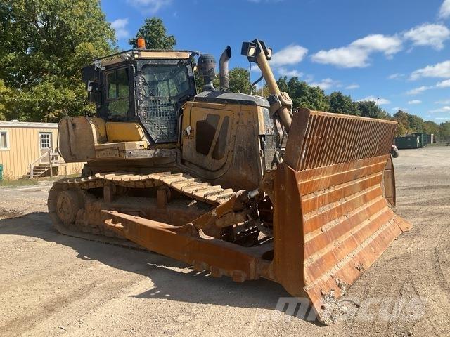 CAT D7E LGP بلدوزرات مجنزرة