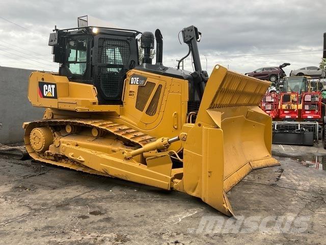 CAT D7E LGP بلدوزرات مجنزرة