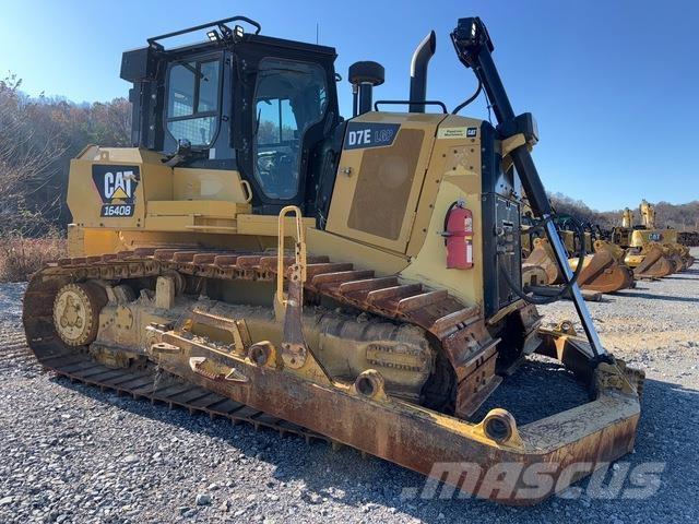 CAT D7E LGP بلدوزرات مجنزرة