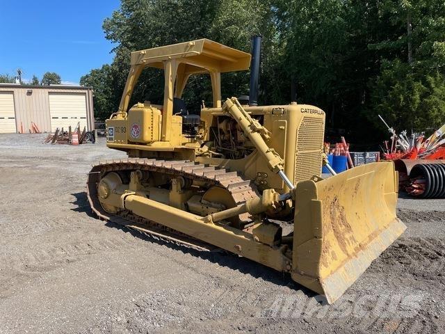 CAT D7G بلدوزرات مجنزرة