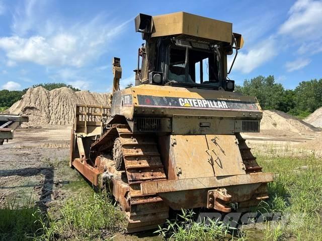 CAT D7R بلدوزرات مجنزرة