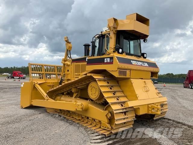 CAT D7R LGP بلدوزرات مجنزرة