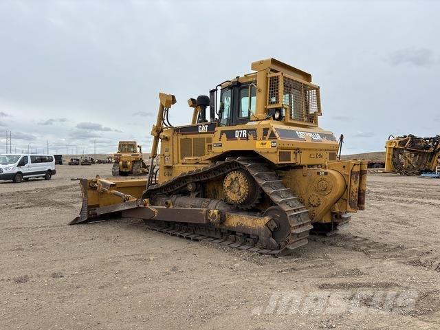 CAT D7R XR بلدوزرات مجنزرة
