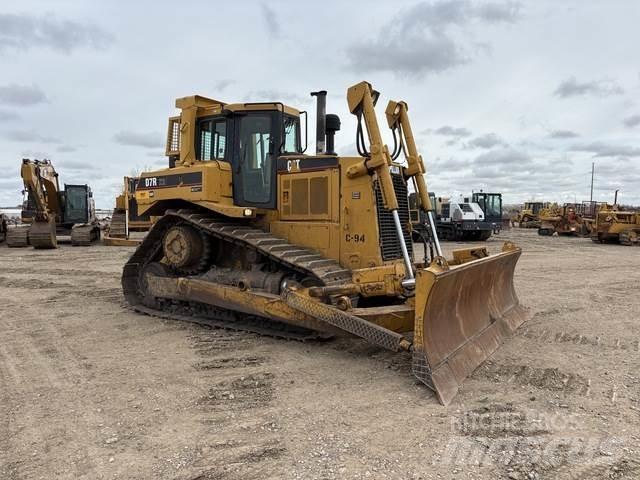 CAT D7R XR بلدوزرات مجنزرة