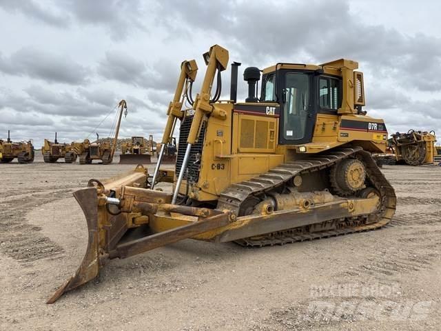 CAT D7R XR بلدوزرات مجنزرة