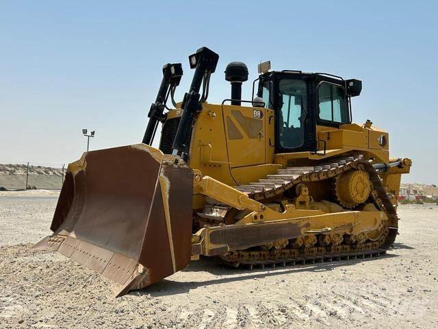 CAT D8 بلدوزرات مجنزرة
