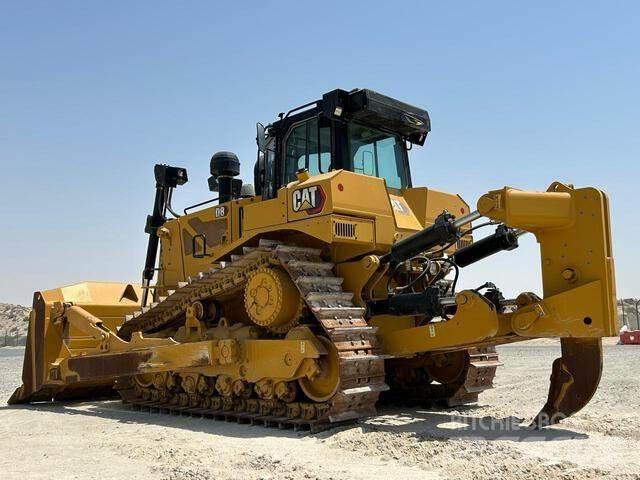 CAT D8 بلدوزرات مجنزرة