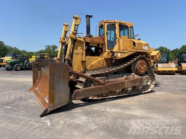 CAT D8L بلدوزرات مجنزرة