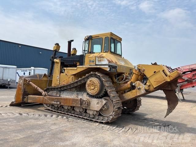 CAT D8L بلدوزرات مجنزرة