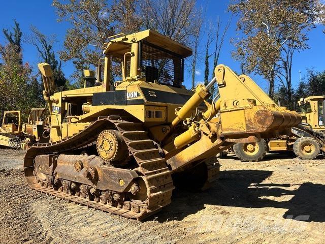 CAT D8N بلدوزرات مجنزرة