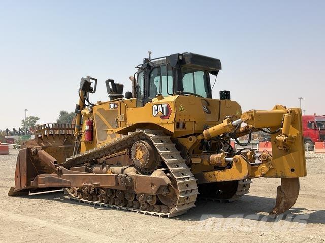 CAT D8R بلدوزرات مجنزرة