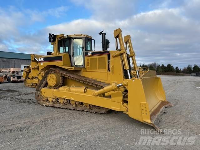 CAT D8R بلدوزرات مجنزرة