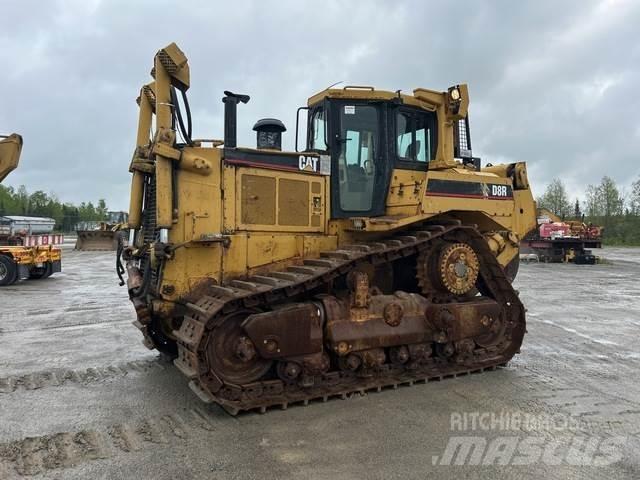 CAT D8R بلدوزرات مجنزرة