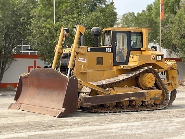 CAT D8R بلدوزرات مجنزرة