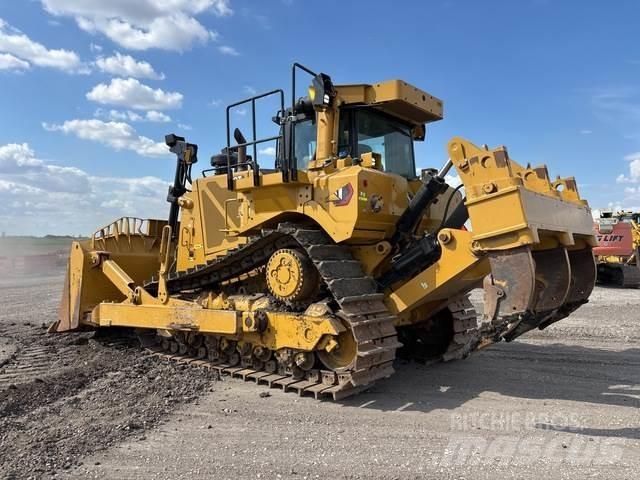 CAT D8T بلدوزرات مجنزرة