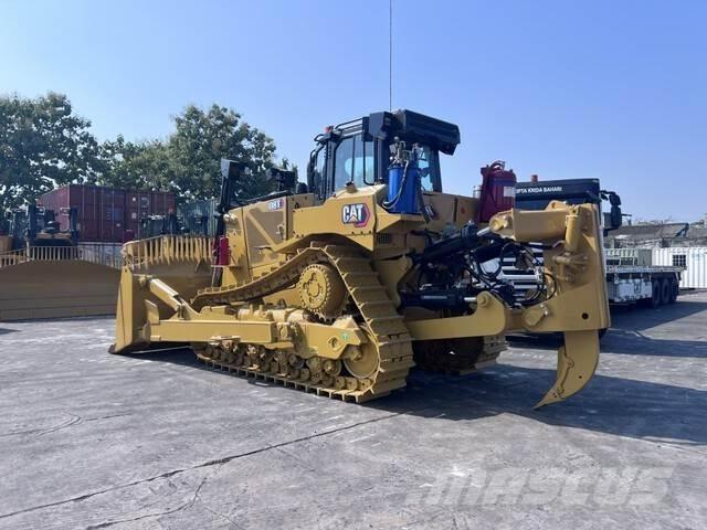 CAT D8T بلدوزرات مجنزرة