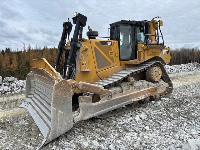 CAT D8T بلدوزرات مجنزرة