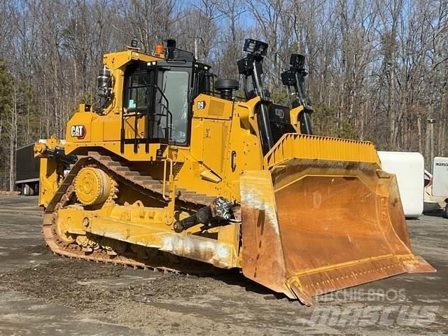 CAT D9 بلدوزرات مجنزرة