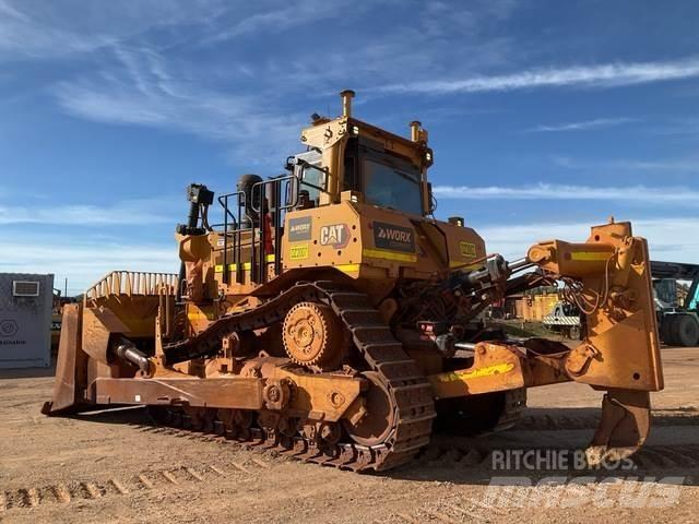 CAT D9 بلدوزرات مجنزرة